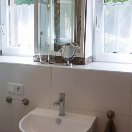 Wald Uessbach アパート アルフ