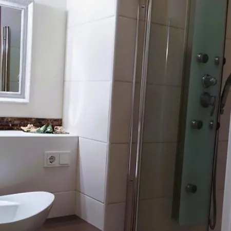 Wald Uessbach アパート アルフ